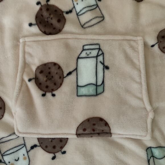 NEW GRUMPY & GORGEOUS WOMEN'S PINK WEARABLE COOKIES SHERPA HOODIE BLANKET L/XL - Picture 6 of 7